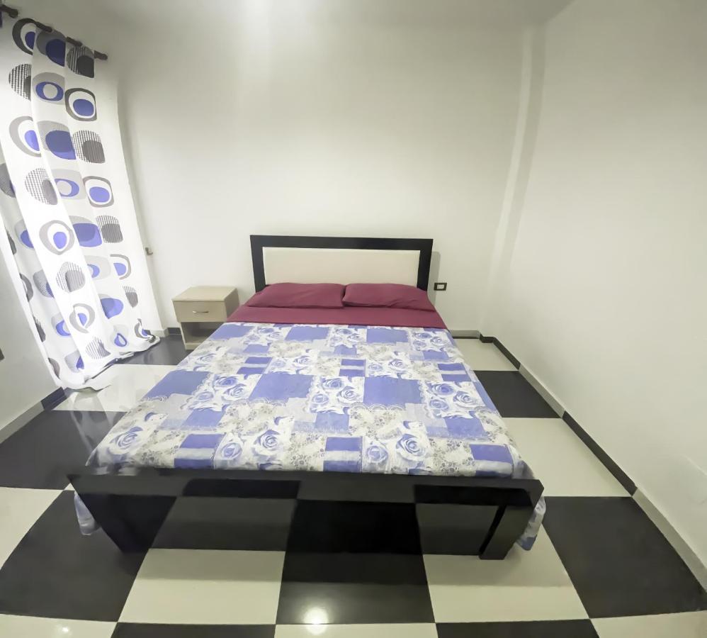 Albanor Hotel apartamentowy Golem (Tirana)
